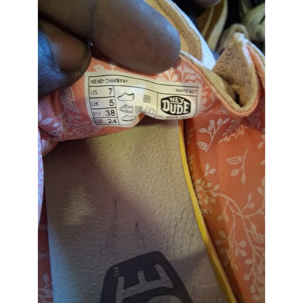 Hey Dude Wendy Chambray White‎ Nut Womens Size 7 Regular Flats Shoes